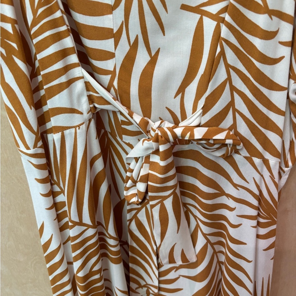 Vince Camuto Brown and White Leaf Print Dress - Picture 3 of 5